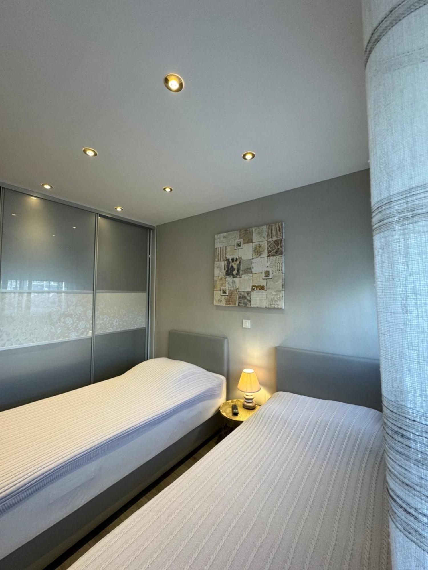 Apartment Astra With Private Parking Split Exterior foto